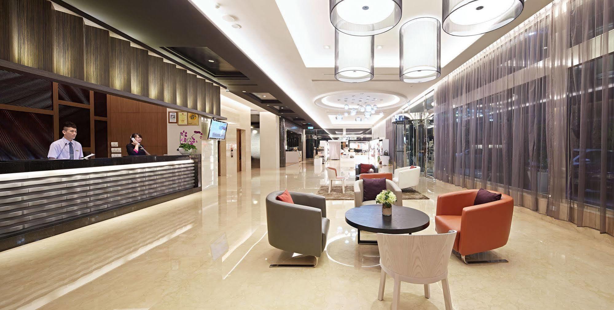 Guanko Hotel Chiayi City Exterior photo